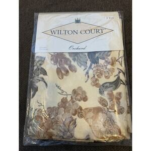 Vintage 1996 Wilton Court Orchard 70” Round Tablecloth NEW